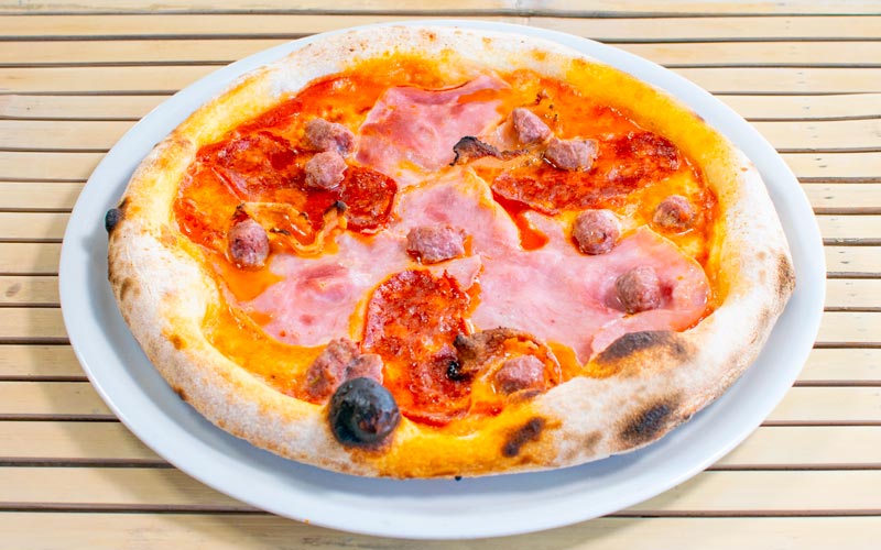 PalmBeach Tropical Restaurant | Maialina | tomato, mozzarella, cooked ham, spicy salami, sausage, pork cheek