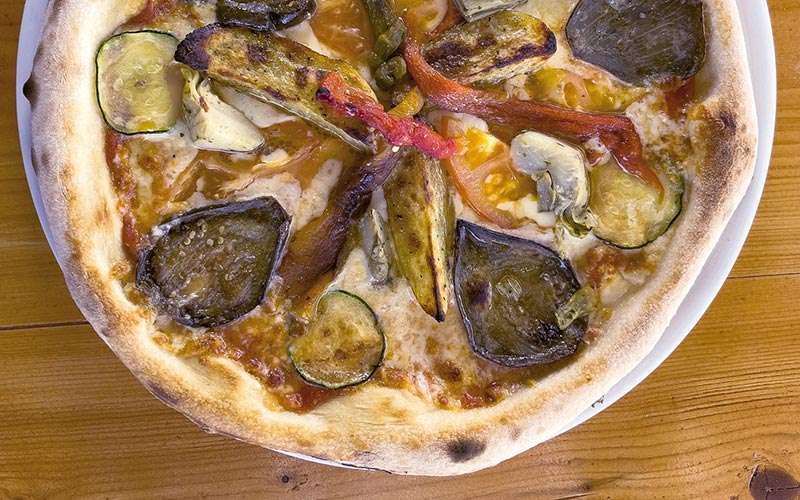 PalmBeach Tropical Restaurant | Vegetariana | tomato, mozzarella, mixed vegetables