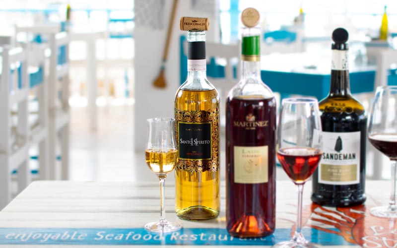 PalmBeach Tropical Restaurant | Santo Spirito 11 Vin Santo Frescobaldi <small>(by the glass)</small> | Vol. 16,0% / Trebbiano Toscano, Malvasia Bianca / Italia, Toscana / A luscious, aromatic liqueur wine, imbued with notes of honey and dried fruit. The perfect accompaniment to Tuscan Cantucci biscuits.
